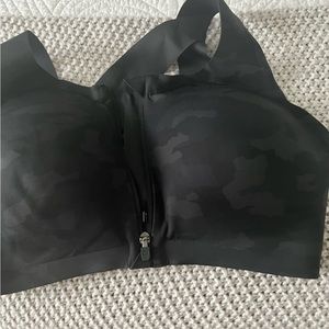 Lululemon woman’s bra